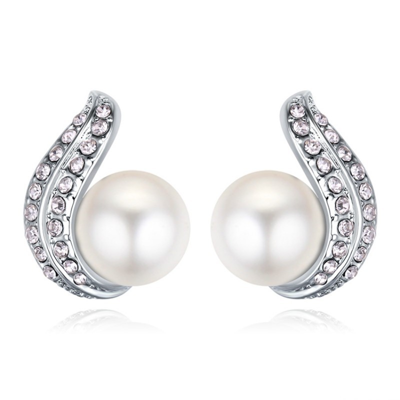 pearl earring 29633