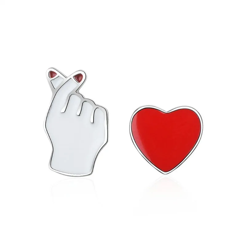 Asymmetric heart earring 580