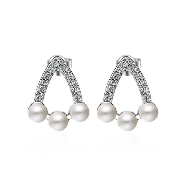 hollow triangle pearl earring XZE421