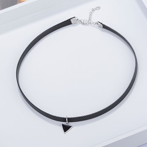 Triangle necklace XZA219a