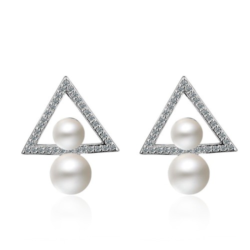 triangle drop pearl earring 393