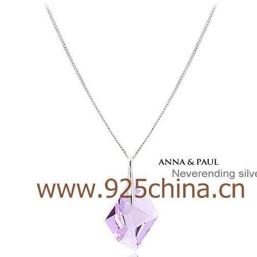 20mm crystal pendent 090222