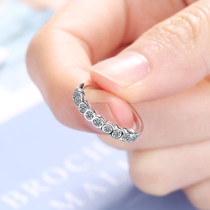 Ring Women's Japanese And South Korean Style Fashion Single Row Diamond Ring Elegant Personality Small Diamond Opening XZR304