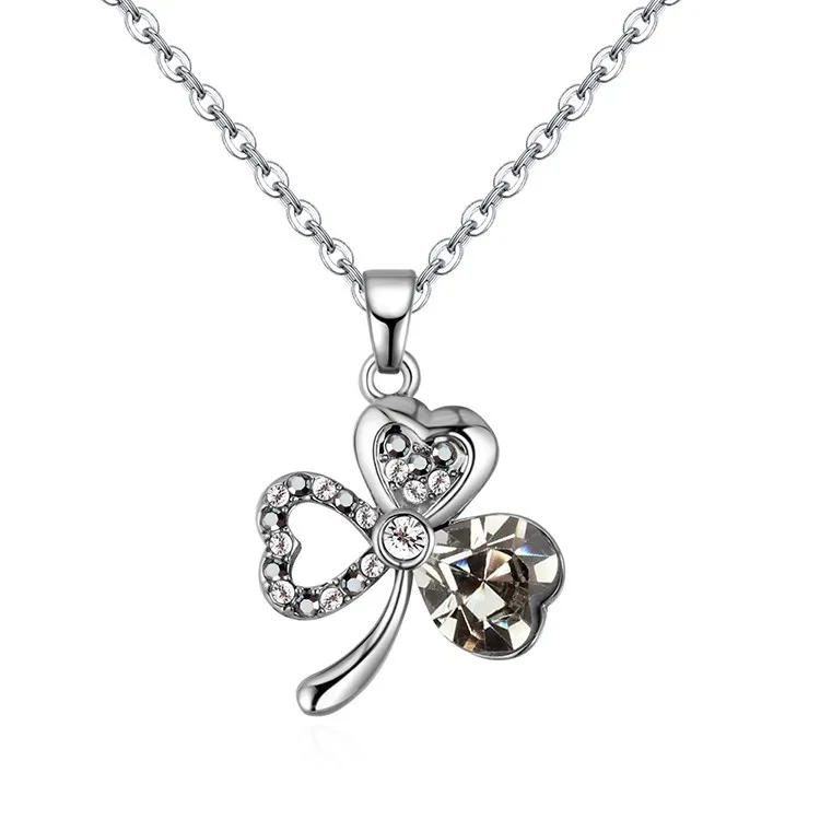 Clover necklace