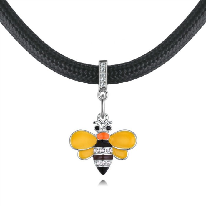 Bee necklace 28816