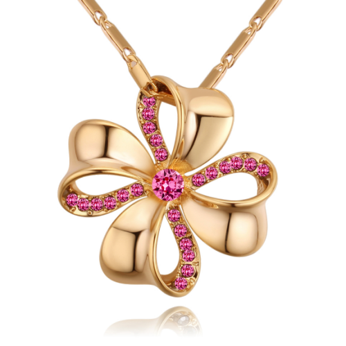 Four leaf flower necklace