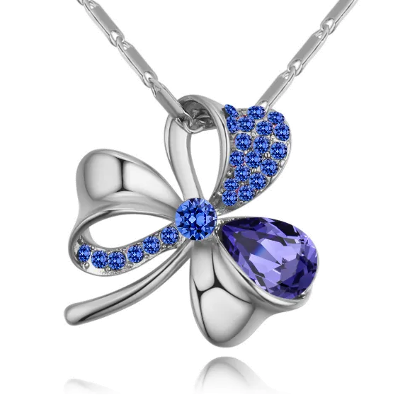 Three-leaf necklace