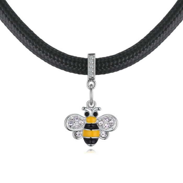 Bee crystal necklace 28817