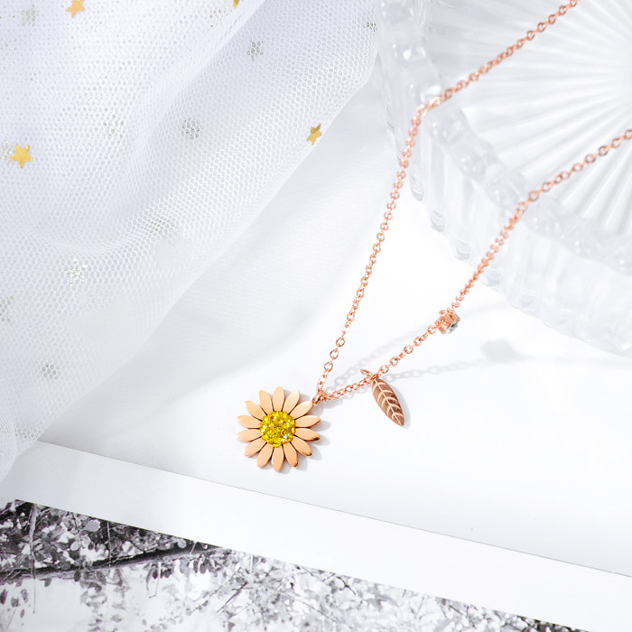 Korea Delicate Daisy Diamond Set Pendant Female Clavicle Chain Non-Mainstream Design Leaf Necklace Accessories Gb1648
