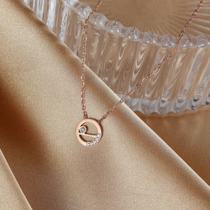 Factory Direct Korean New Simple Clavicle Chain Fashion Trendy Titanium Steel Diamond Set Pendant Necklace Female Gb1667