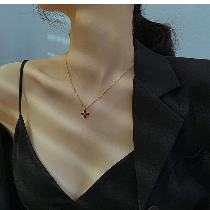 Clover Necklace Women's Fashion Sweater Chain Temperament All-match Fashion Stainless Steel Clavicle Chain Necklace Gifts Gb1660