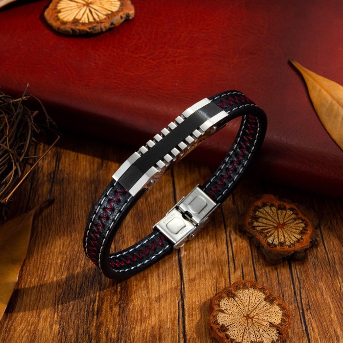 Hot Men's Classic Motorcycle Stainless Steel Leather Bracelet European and American Men Bracelet Bangle Ornament Gb1378