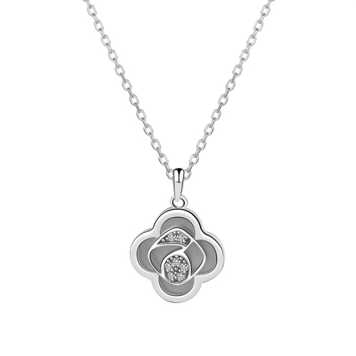 925 Sterling Silver Clover of Four Leaves Necklace Female Ins Fashion Ol Korean Creative Necklace Silver Accessories Mla1913