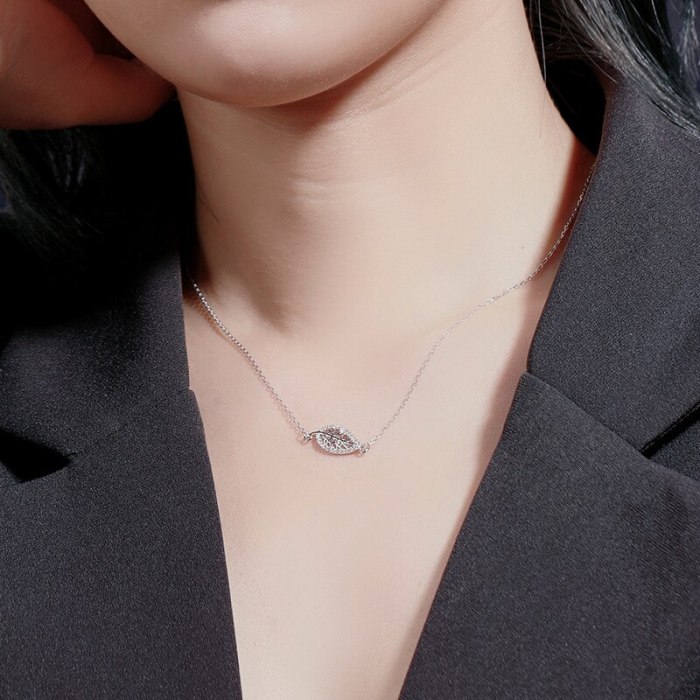 925 Sterling Silver 2020 New Style Zircon Leaf Necklace Women's Japanese and Korean Fashion Jewelry Silver Mla1931