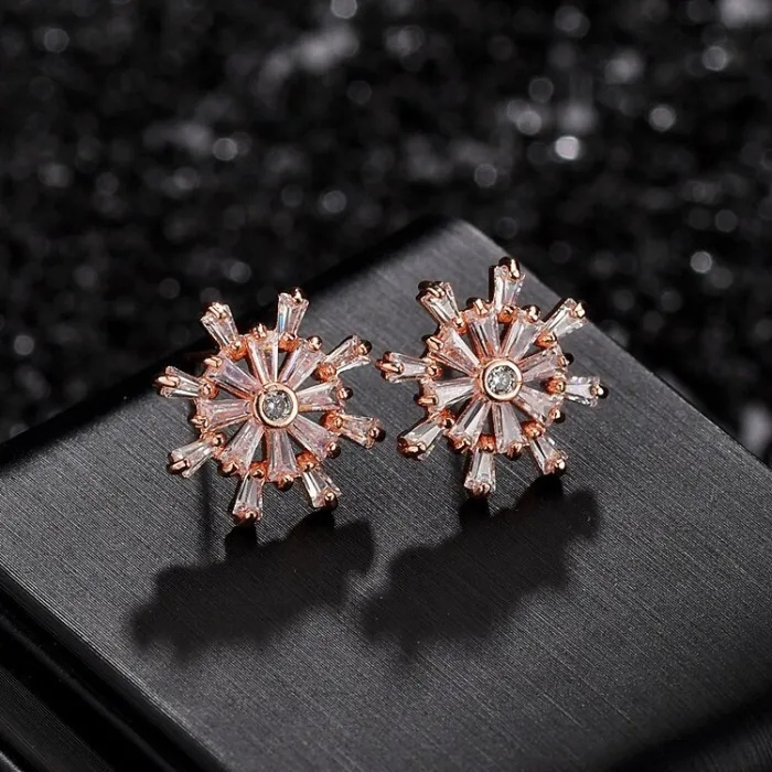 Rudder Ear Stud AAA Crystal Zircon Copper Inlaid Fashion Plated 14K Geometric Ear Stud Manufacturer Qx905350