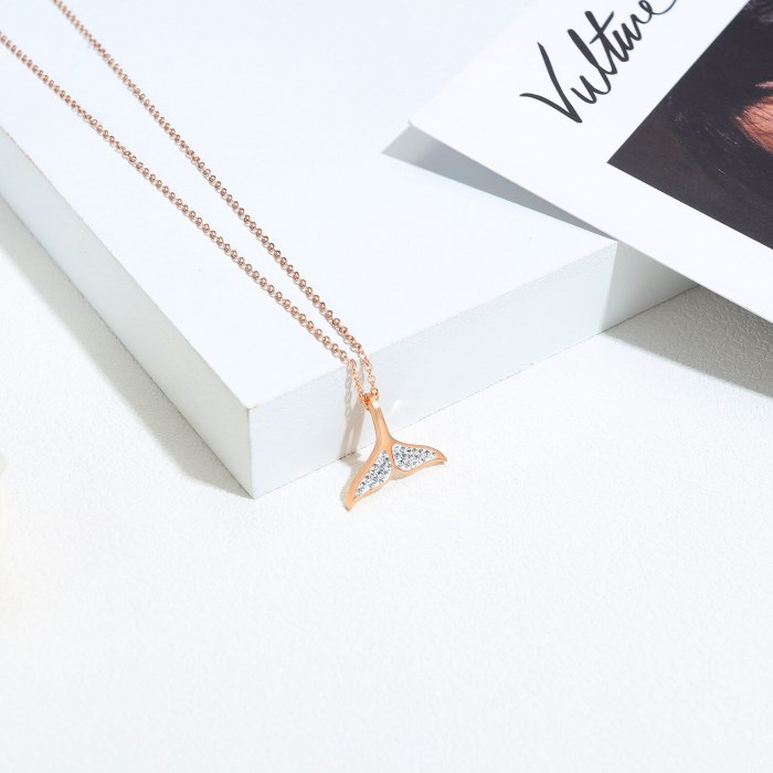 Hot Selling Clavicle Chain Ins Simple Temperament Fishtail Pendant Titanium Steel Rose Gold Mermaid Necklace Women Gb1598