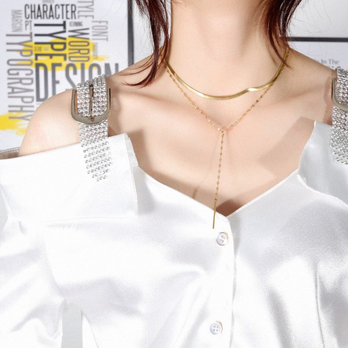 Stainless Steel Necklace Jewelry Women's Simple Street Racket Necklace Tassel Clavicle Necklace Sweater Chain Accessories Gb1658