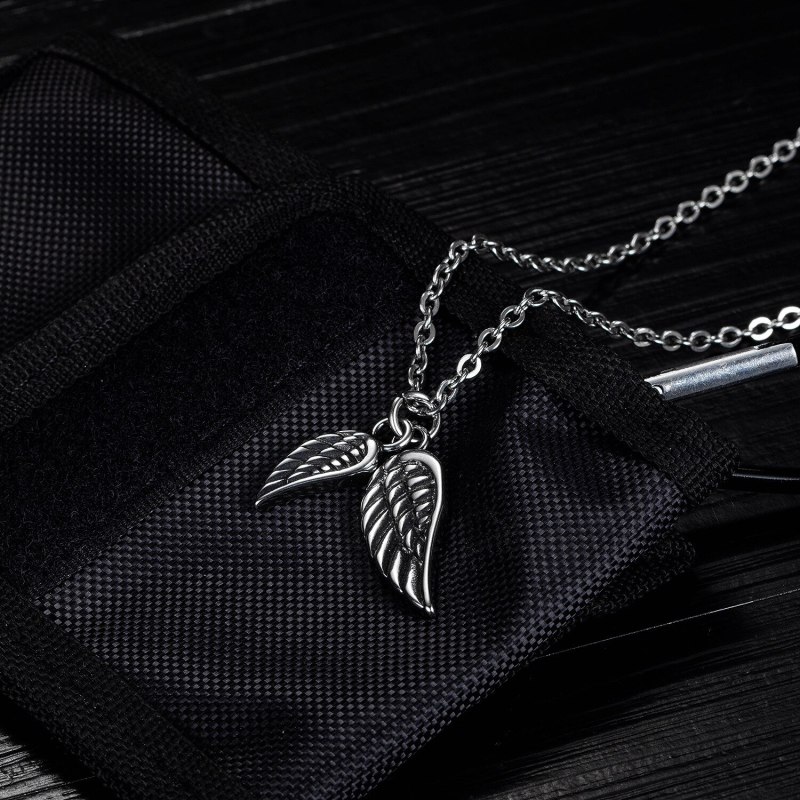 Stainless Steel Necklace Cool Men's Feather Necklace Hip-hop Fashion Titanium Steel Angel's Wings Pendant Gb1691