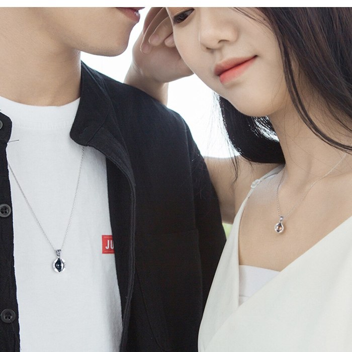 Stainless Steel Necklace Diamond-Set Rotatable Ball Pendant Titanium Steel Couple Necklace Gb1617