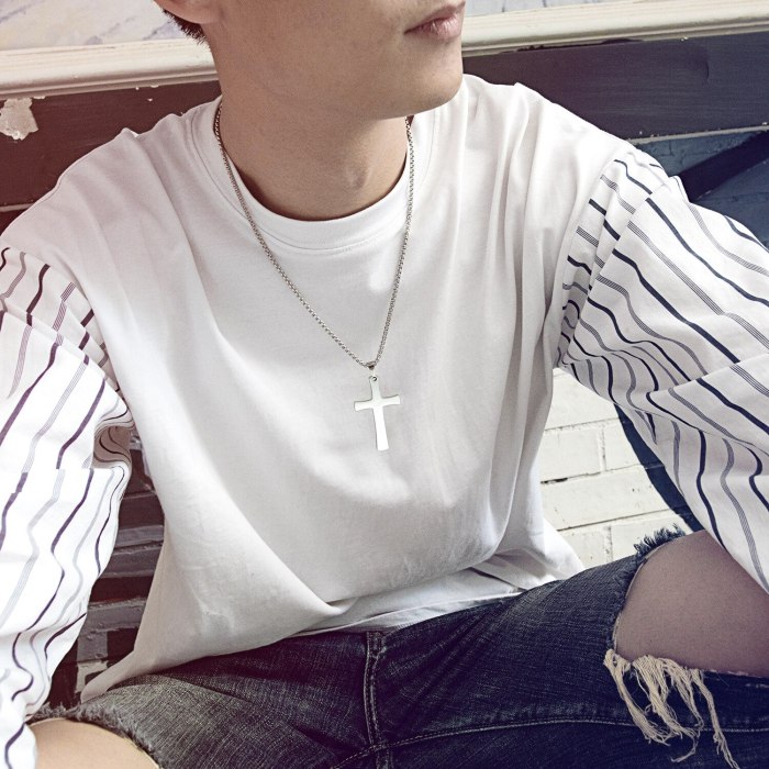 Cool Rock Punk Style Men's Stainless Steel Cross Necklace Simple Style Student Pendant Accessories Gb1624