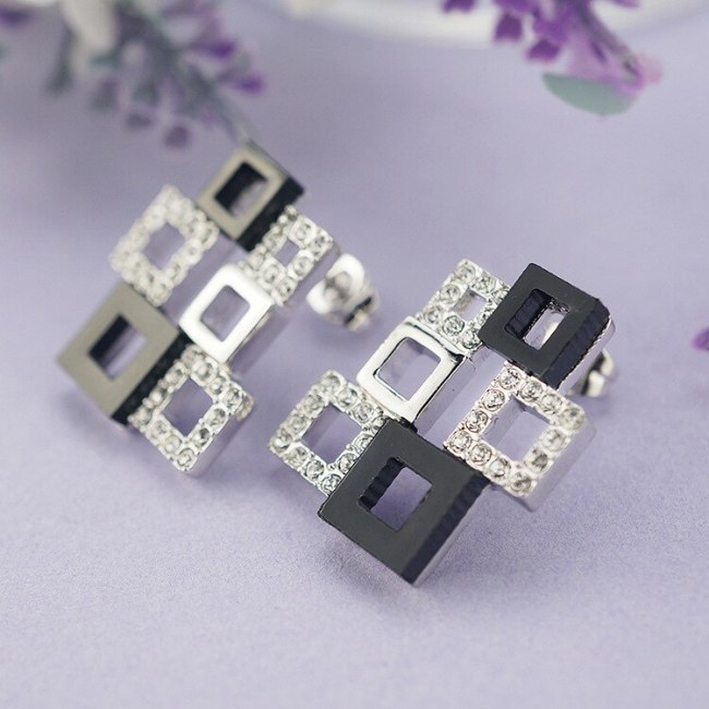 Jewelry Earrings Fashion All-match Korean-Style Ear Stud Earrings Female Black Oil Crystal 18K Gold Rubik's Cube Earrings 84854