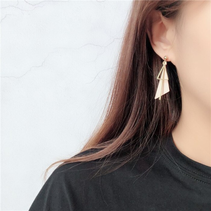 Elegant All-match Triangle Ear Stud Long Tassel Ear Pendant Girl's Ear Stud Cool Simple Jewelry 800084