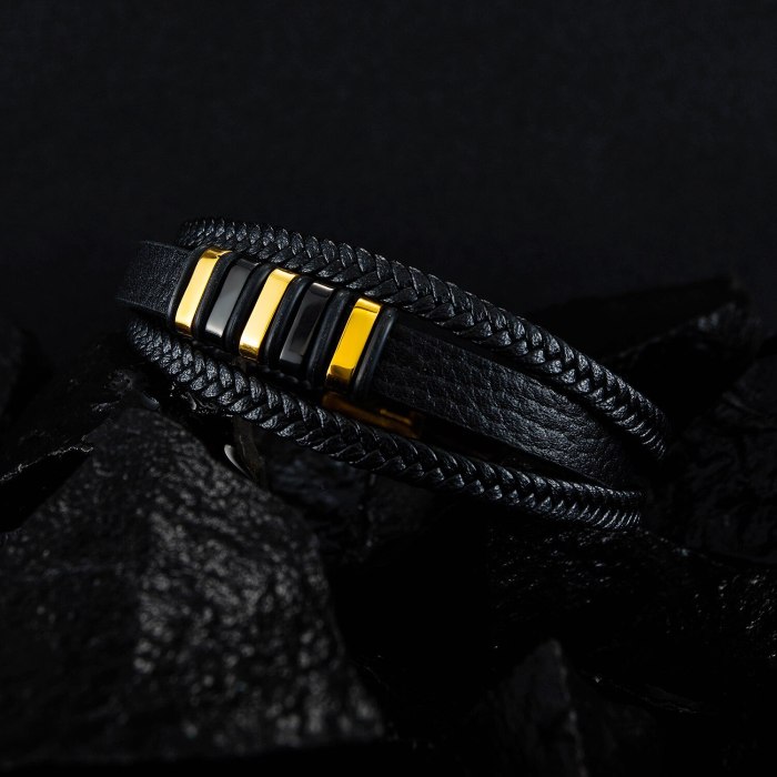 New Ornament Wholesale Simple Black Gold Vintage Woven Leather Bracelet Titanium Steel Multi-Layer Male Bracelet Gb1371