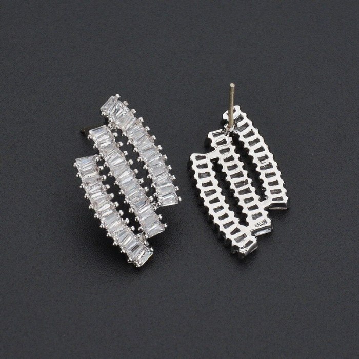 Korean-Style Creative Stud Earring Copper Inlaid AAA Zircon Earring S925 Sterling Silver Ear Pin Jewelry Qxwe926