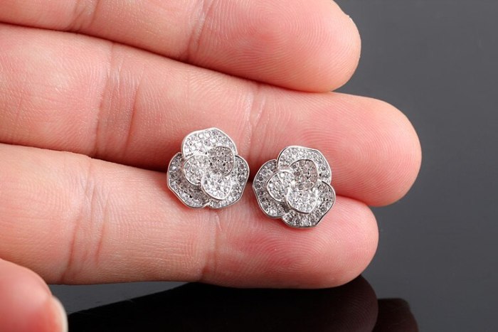 925 Silver Stud Earring AAA Zircon Micro Pave Rose Stud Earring Fashion Jewelry Earring Female Qxwe666
