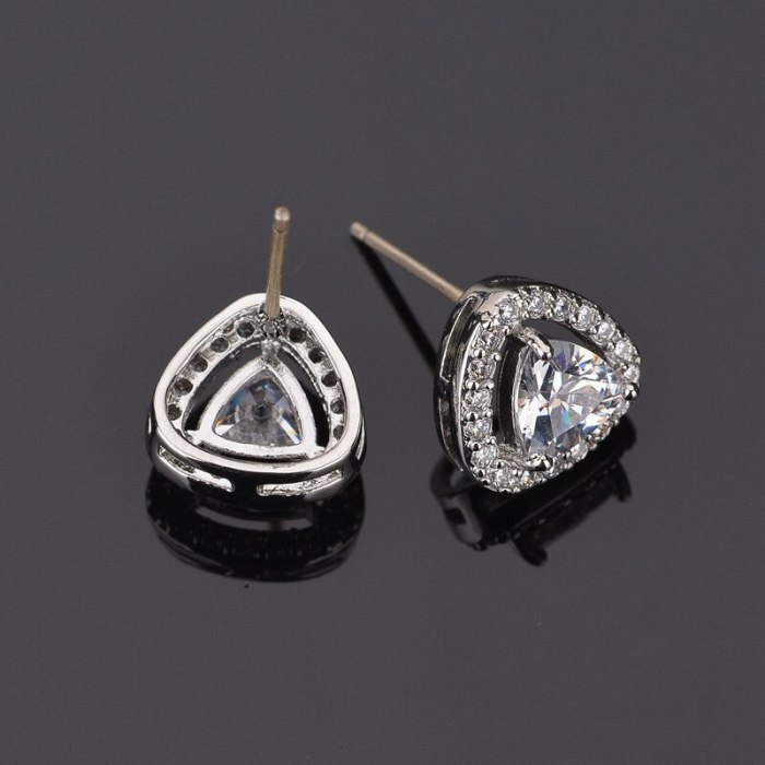 Triangle Stud Earring AAA Zircon Earrings 925 Sterling Silver Pin Environmentally Friendly Copper Inlaid Earring Qxwe703
