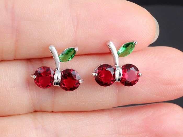 South Korea Sweet Cute New Red Cherry Fashion Jewelry All-match Diamond Set Simple Temperament Stud earring Jewelry Qxwe490
