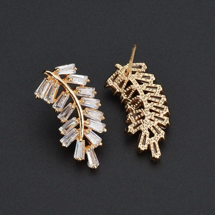 Fashion Trend Leaf-Shaped Earrings Zircon Earring Korean Style Cool 925 Ear Pin Champagne Gold  Stud Earring Qxwe961