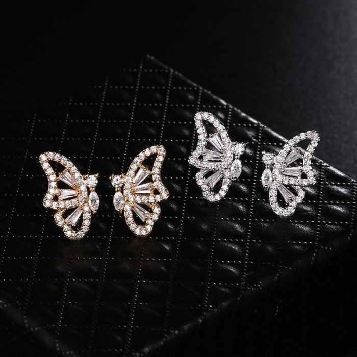 Micro Pave AAA Zircon Stud Earring Korean Creative Butterfly Stud Earring 925 Sterling Silver Ear Pin Fashion Animal Qxwe1011