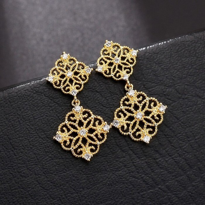 New Style Earrings Fashion Korean Retro Zircon Inlaid Stud Earrings 925 Sterling Silver Pin Fashion Creative Qxwe1343