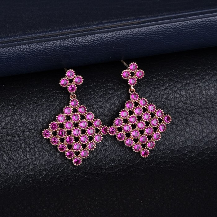 Fashion Creative Jewelry Earrings Copper Inlaid Zircon Plated Platinum Sterling Silver Needle Stud Earrings Qxwe1062