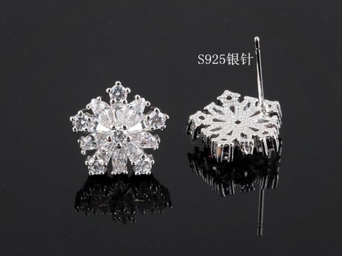 Korean Style Snowflake Stud Earrings Elegant Female All-match 925 Sterling Silver Pin Zircon Earrings Jewelry Qxwe681