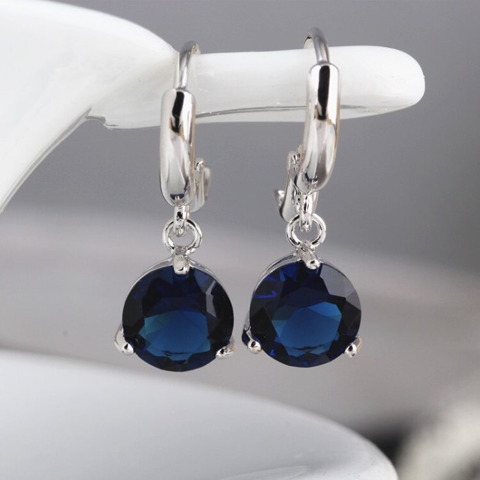 Simple AAA Zircon Ear Clip Hot Selling Earrings Korean Fashion Stud Earrings Jewelry Qxwe746