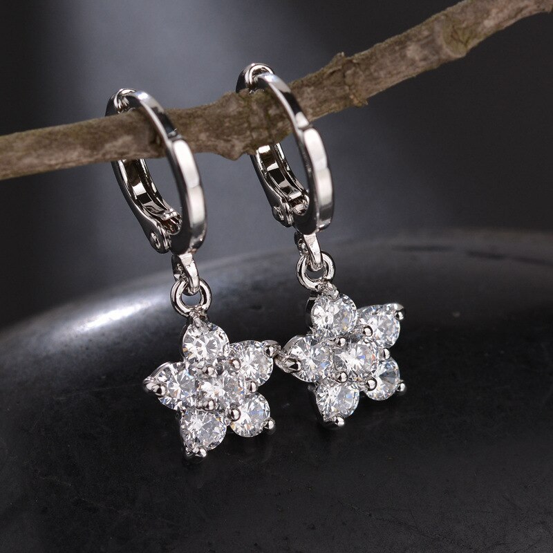 Elegant Simple Zircon Earrings Korean-Style Crystal Ear Pendant Girl's Vintage Ornament Fashion Flower Ear Stud Qxwe872