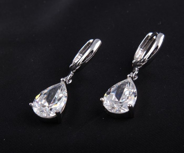 Drop Crystal Zircon Inlaid Earrings Elegant Ear Pendant White Simple Qxwe445