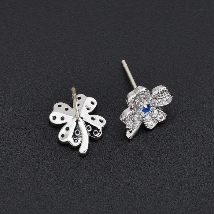 Korean Version of The Clover of Four Leaves Stud Earrings Leaves Ear Stud Zircon Inlay S925 Silver Needle Earrings QxWE665