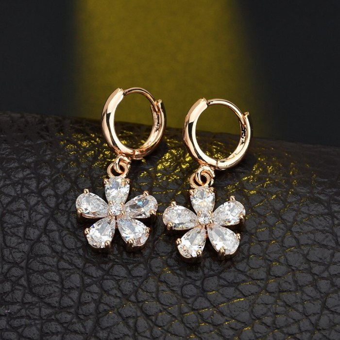Flower Earrings Ear Clip Copper Inlaid High Quality Zircon  Stud Earrings Jewelry Qxwe160