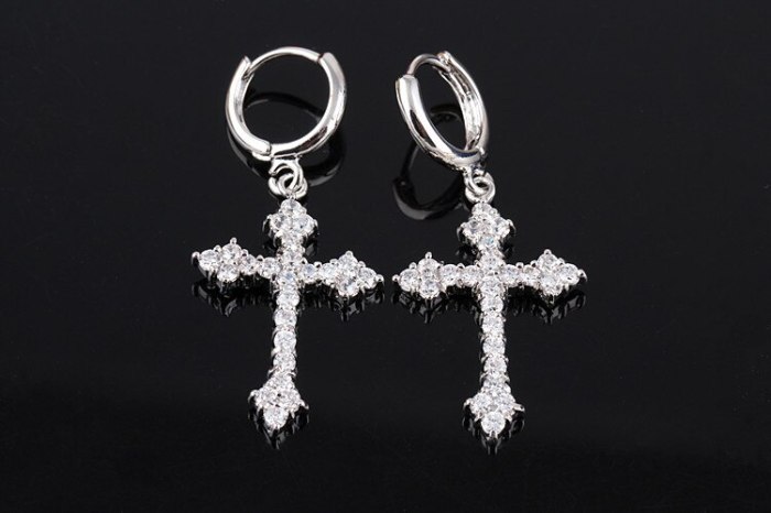 Cross Earrings Inlaid with High Quality Zircon Korean Fashion  Stud Earrings Ear Pendant Qxwe225