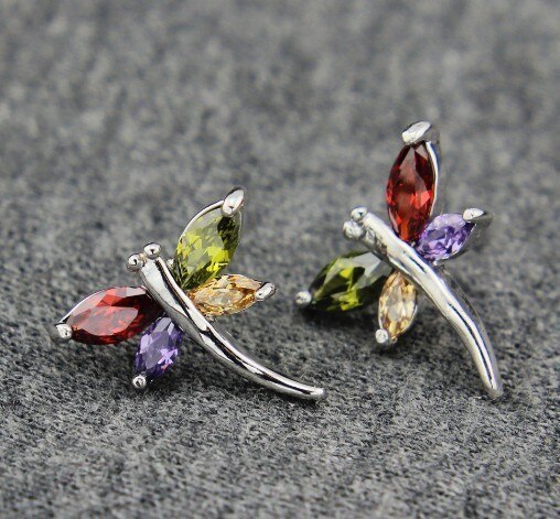 Dragonfly Stud Earrings AAA Zircon Copper Inlaid Insect Earrings Female Ear Jewelry Qxwe423