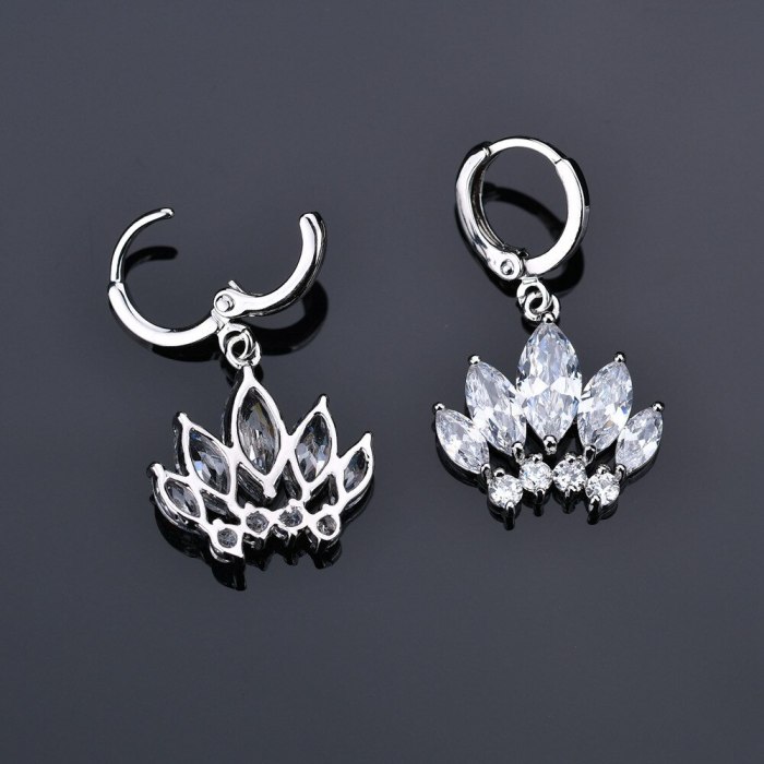 Zircon Crown Earrings Female Crystal Inlaid Ear Stud Cool All-match Ear Clip Qxwe017