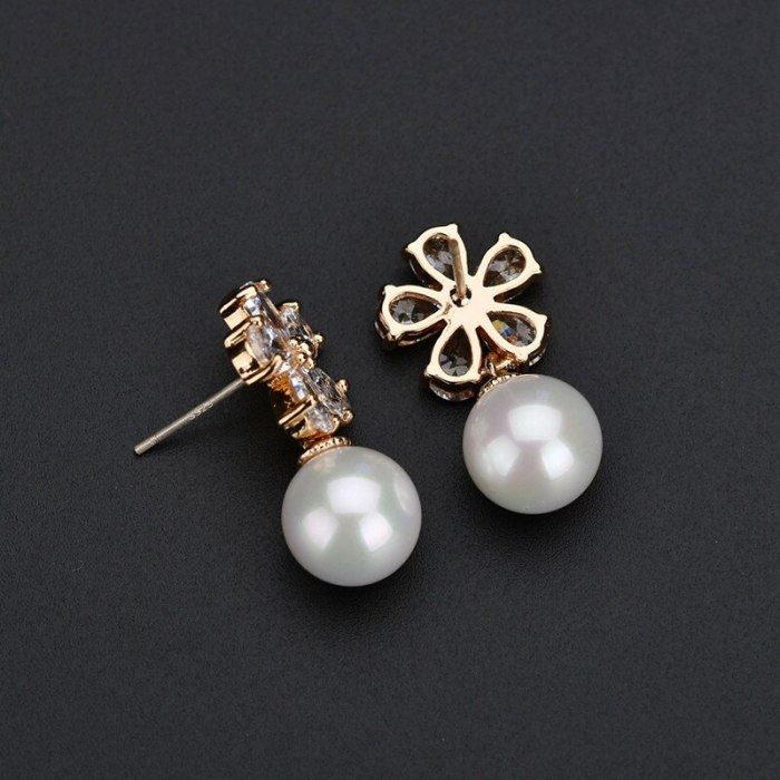 Korean Small Fragrant Flower Earrings Pearl Sterling Silver Ear Pin Elegant All-match Inlaid Zircon Earrings Wholesale Qxwe1095