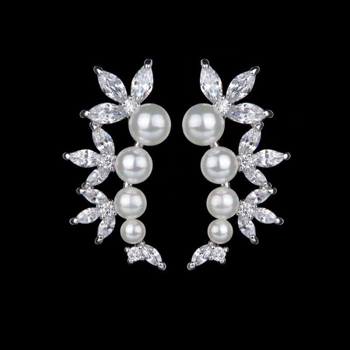 Korean Style Earrings AAA Zircon Earrings Pearl Exquisite Fashion Gorgeous Stud Earrings Jewelry Qxwe809