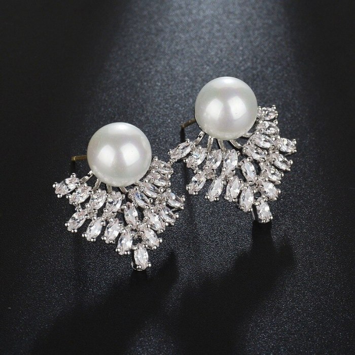 Korean-Style Exaggerated Pearl Zircon Earrings Elegant Gorgeous Dinner Ornament 925 Silver Stud Earrings Qxwe1041