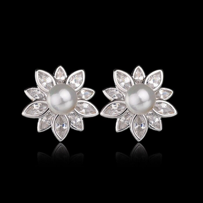 Flower Stud Earrings AAA Zircon Inlaid Fashion Pearl Earrings  Women's Ear Stud 925 Silver Pin Earrings  Qxwe805