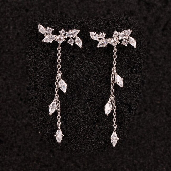 925 Sterling Silver Ear Pin Elegant Tassel Earrings Long Stud Earrings Female Japanese and Korean Earrings Qxwe978