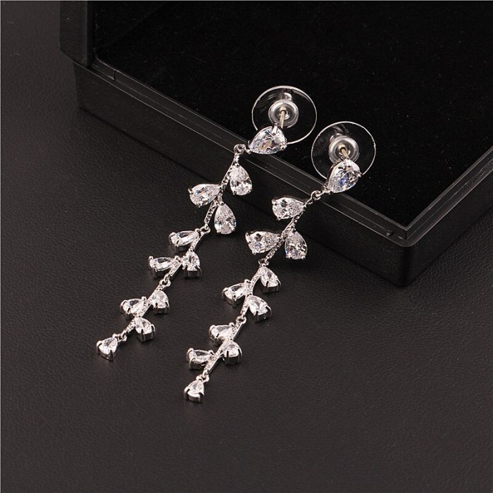 Korean-Style Tassel Zircon Earrings S925 Silver Needle Not Allergic Classic Fashion Leaves Ear Stud Earrings Wholesale Qxwe967